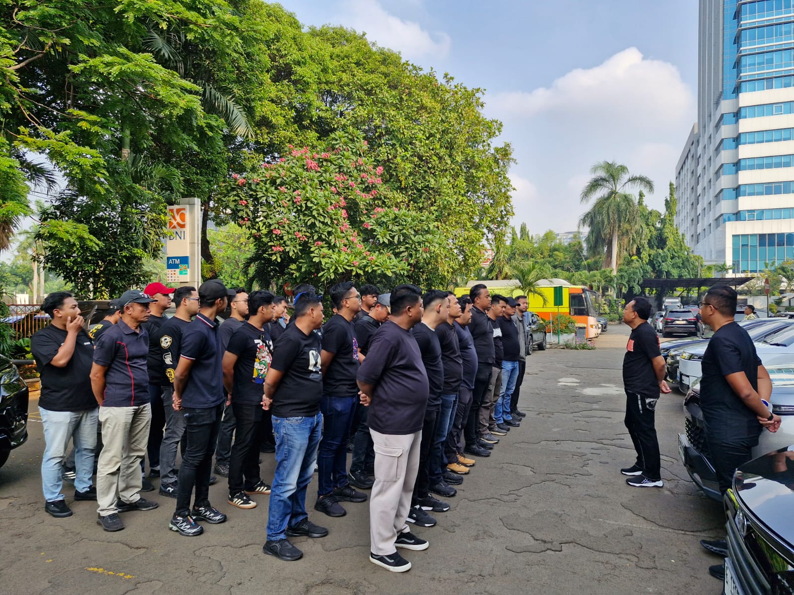 Pengamanan Hari Tani di Gedung DPR/MPR RI, Personel Subdit Tipidter Ditreskrimsus PMJ Disiagakan di Titik Sekat