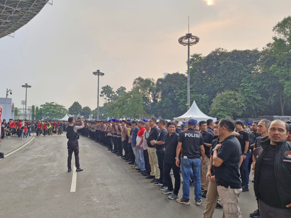MELAKSANANKAN KEGIATAN PENGAMANAN PERTANDINGAN KUALIFIKASI PIALA DUNIA 2025