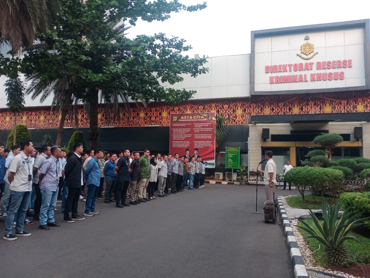 MELAKSANAKAN APEL SIAGA MALAM TAKBIR IDUL ADHA 1446 H